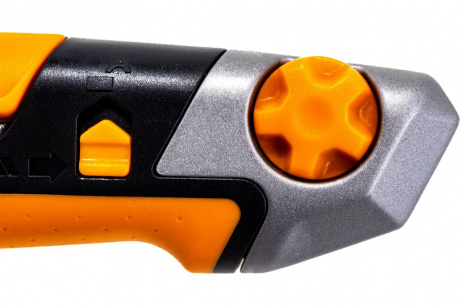 Купить Нож канцелярский Fiskars CarbonMax 18мм   1027227 фото №10